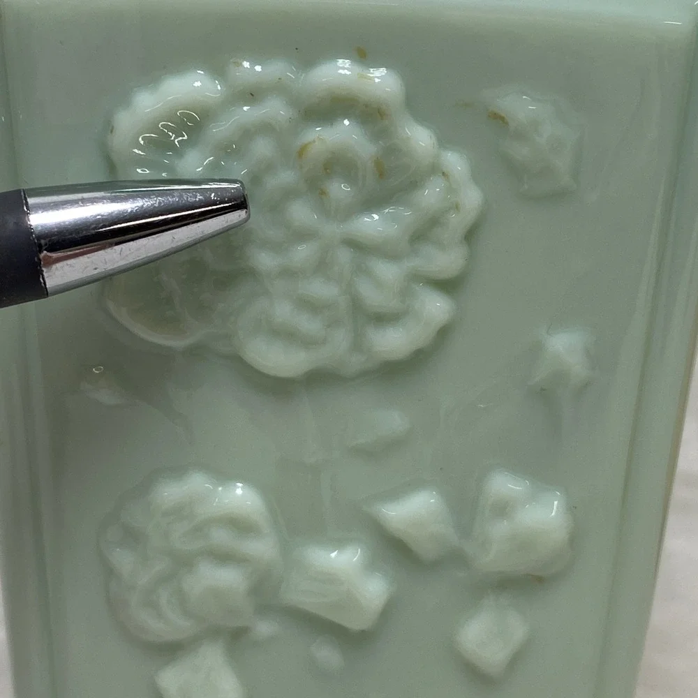 VTG 1972 Jim Beam Empty Jadeite Green Milk Glass Decanter Vase Barware Man‎ Cave
